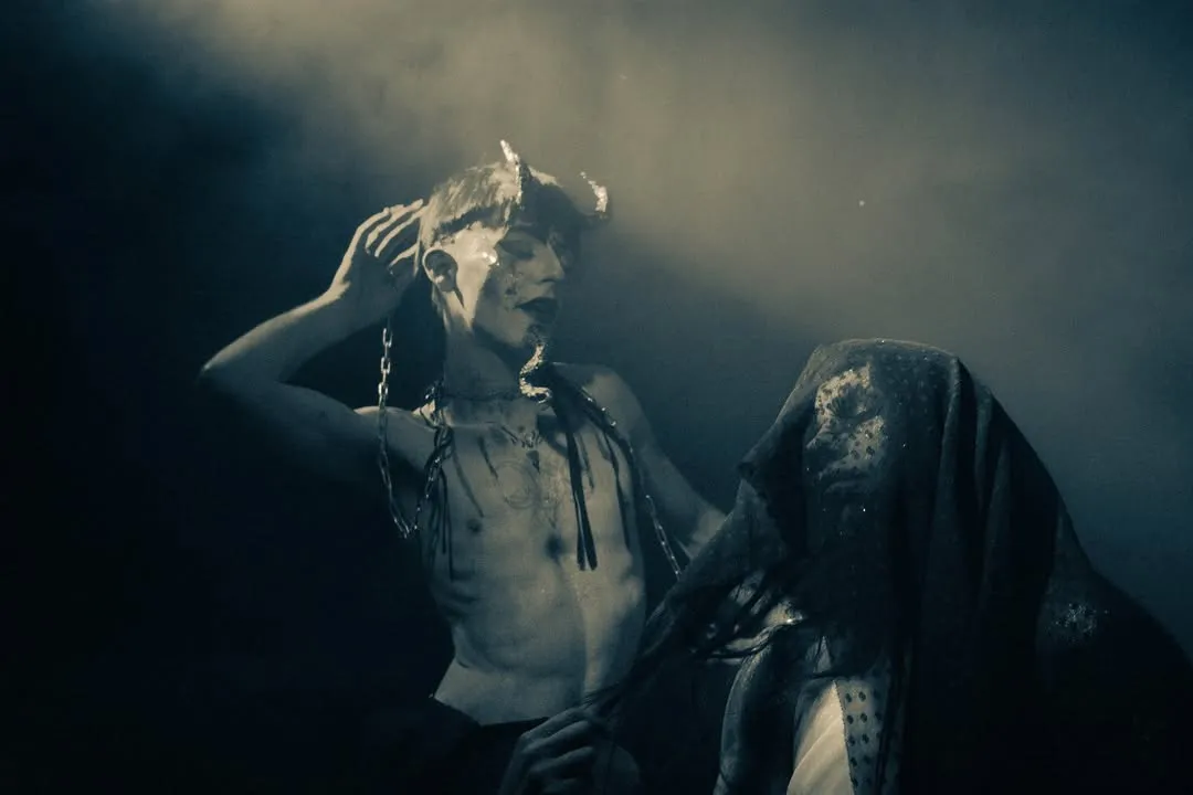 Cuando un DJ explora musicalmente con intención y desde el corazón, no solo se mezclan sonidos,