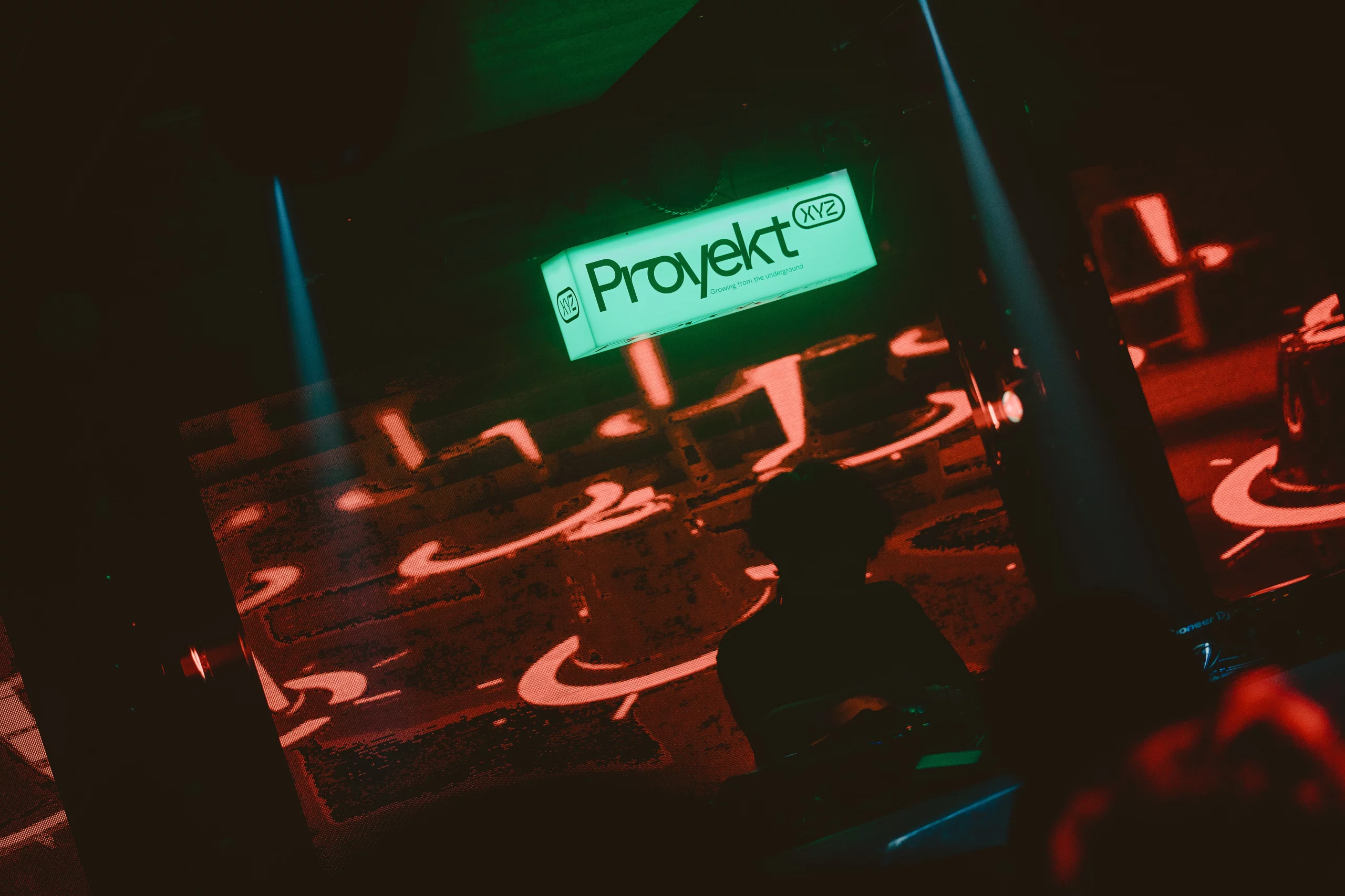 Fotos Proyekt_XYZ_Guru_041025_Proyekt_xyz_Guru_041025-09751