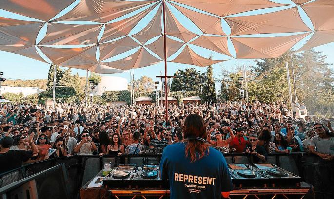 pikes-presents-528-ibiza