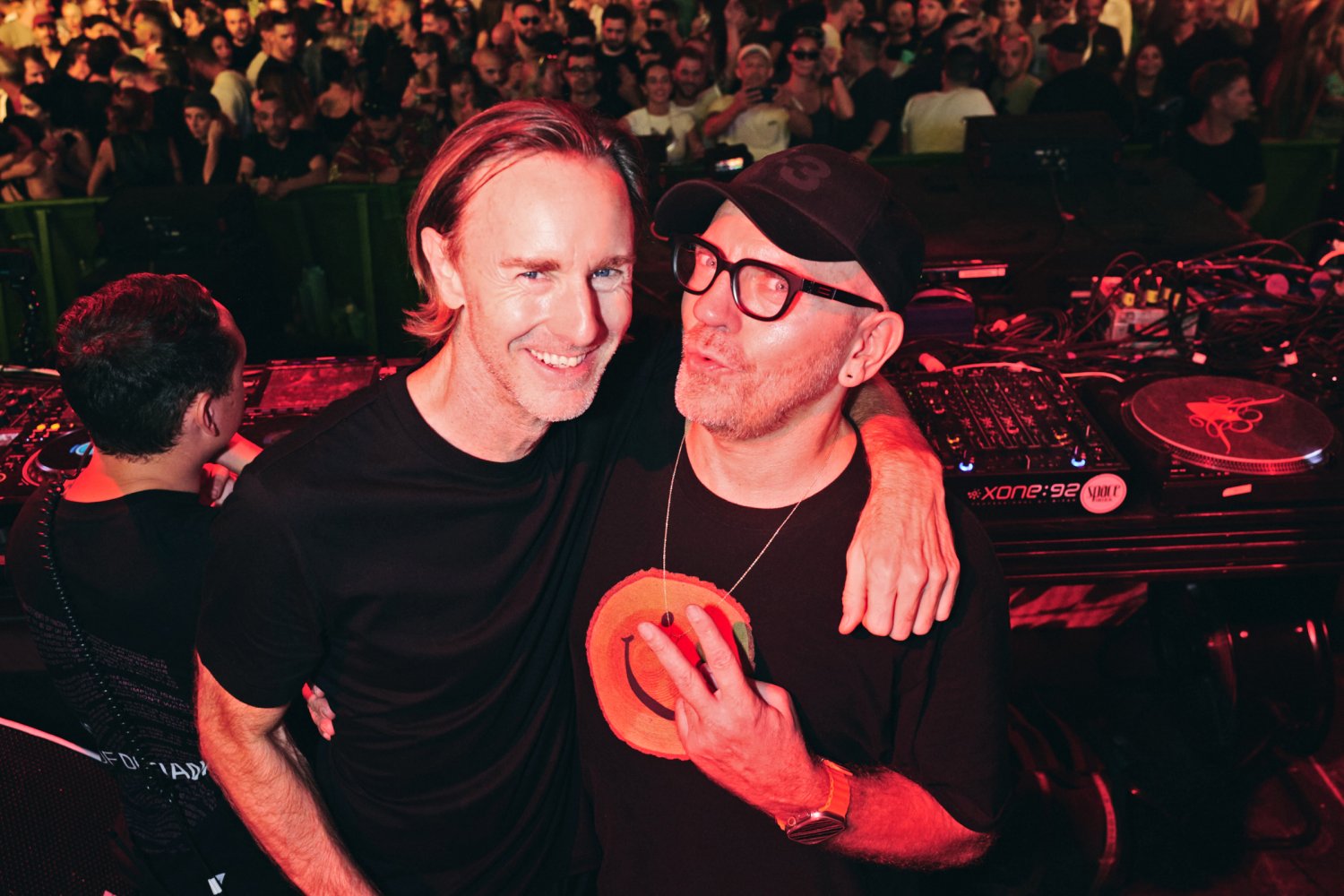 slideshow-1749904569_5