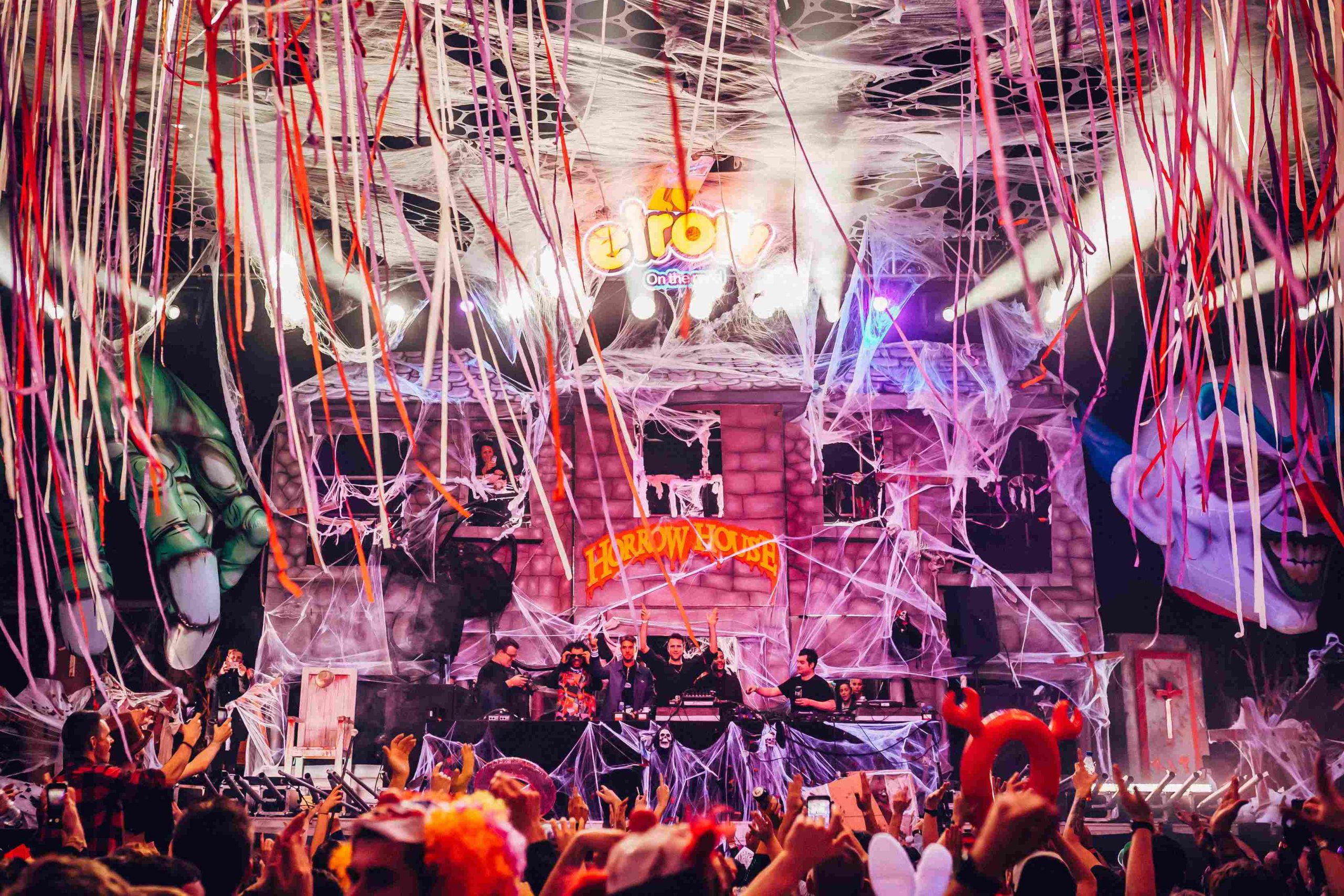 ELROW-ONTHEROAD-HALLOWEEN-LUKEDYSON-SELECTION-057